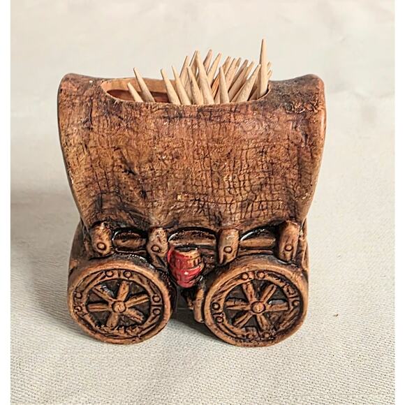 Vintage Ceramic Wagon Shaped Toothpick Holder 2 1/4" x 2 1/4" - Picture 1 of 6